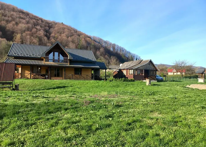 Садиба Федорчуків За Рікою1