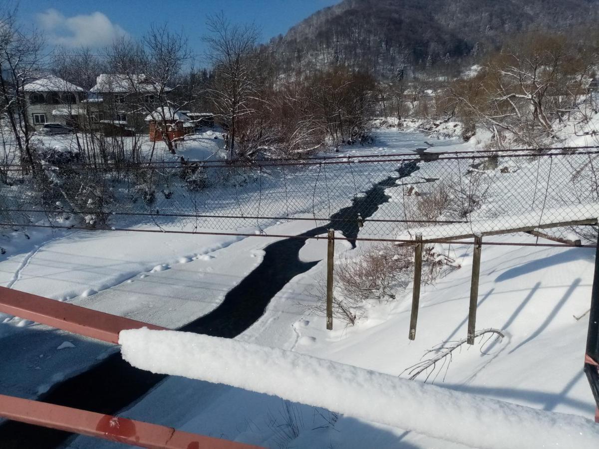 федорчуків за рікою1 *